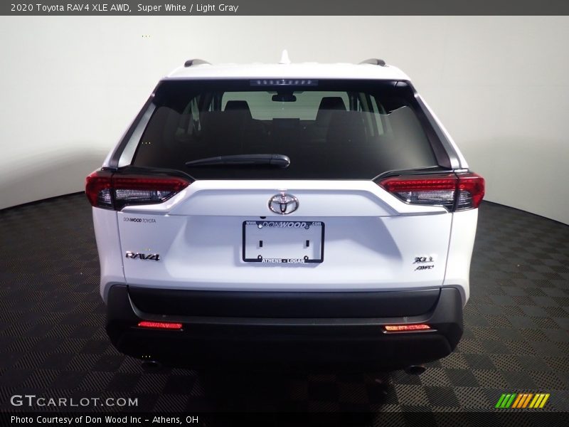 Super White / Light Gray 2020 Toyota RAV4 XLE AWD