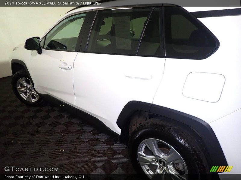 Super White / Light Gray 2020 Toyota RAV4 XLE AWD