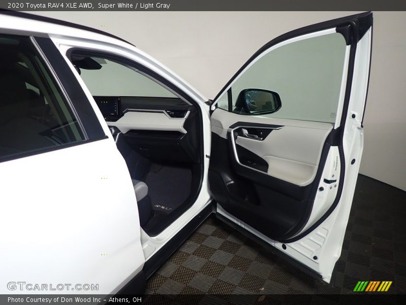 Super White / Light Gray 2020 Toyota RAV4 XLE AWD