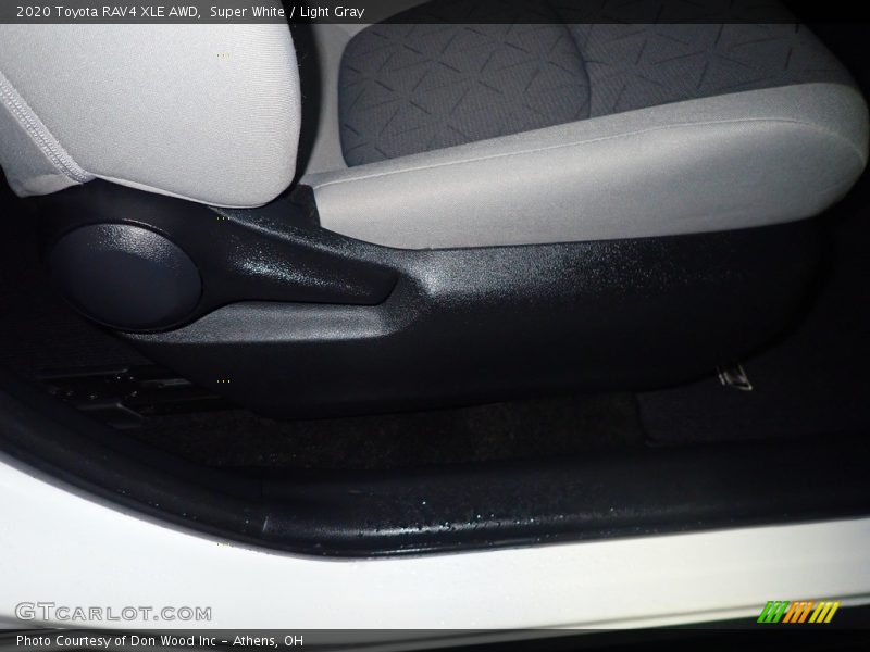 Super White / Light Gray 2020 Toyota RAV4 XLE AWD