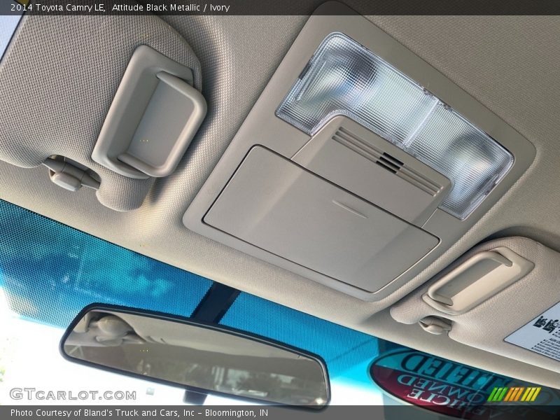 Attitude Black Metallic / Ivory 2014 Toyota Camry LE