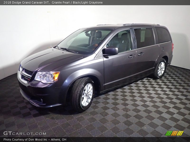 Granite Pearl / Black/Light Graystone 2018 Dodge Grand Caravan SXT