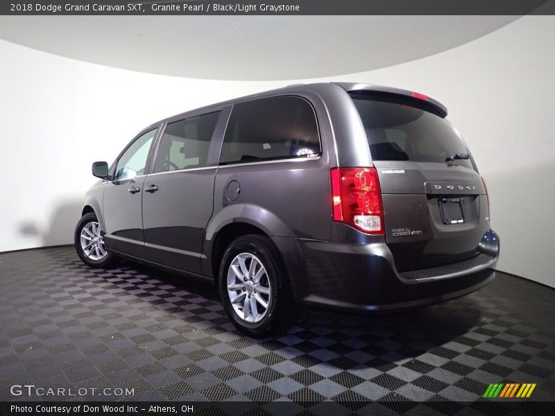 Granite Pearl / Black/Light Graystone 2018 Dodge Grand Caravan SXT