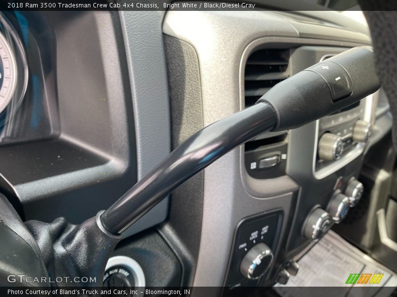 Bright White / Black/Diesel Gray 2018 Ram 3500 Tradesman Crew Cab 4x4 Chassis
