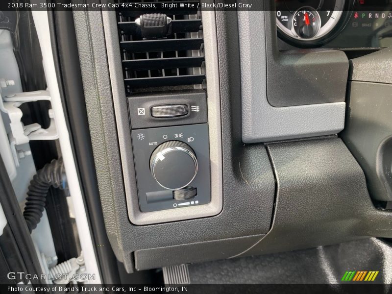 Bright White / Black/Diesel Gray 2018 Ram 3500 Tradesman Crew Cab 4x4 Chassis