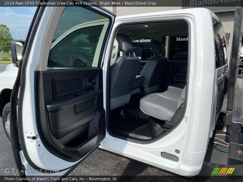 Bright White / Black/Diesel Gray 2018 Ram 3500 Tradesman Crew Cab 4x4 Chassis