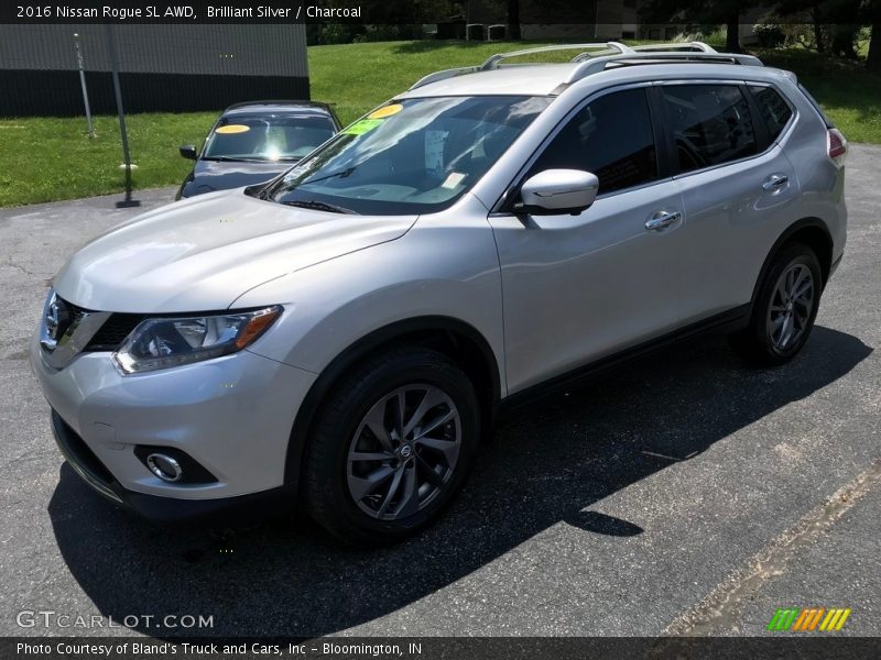 Brilliant Silver / Charcoal 2016 Nissan Rogue SL AWD