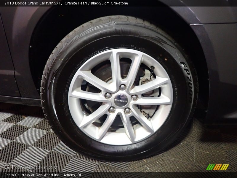 Granite Pearl / Black/Light Graystone 2018 Dodge Grand Caravan SXT