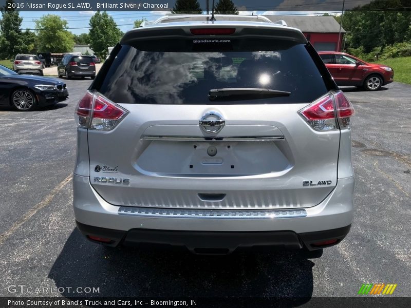 Brilliant Silver / Charcoal 2016 Nissan Rogue SL AWD