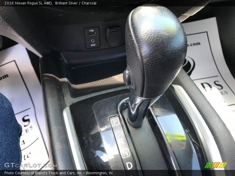 Brilliant Silver / Charcoal 2016 Nissan Rogue SL AWD