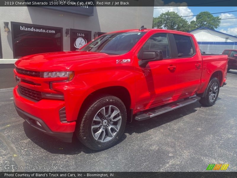 Red Hot / Jet Black 2019 Chevrolet Silverado 1500 RST Crew Cab 4WD