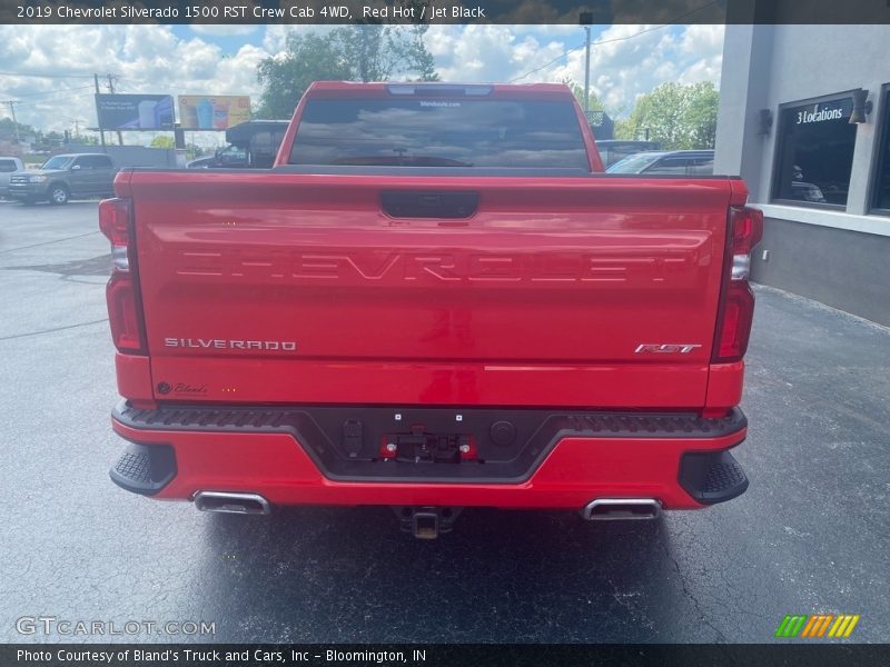 Red Hot / Jet Black 2019 Chevrolet Silverado 1500 RST Crew Cab 4WD