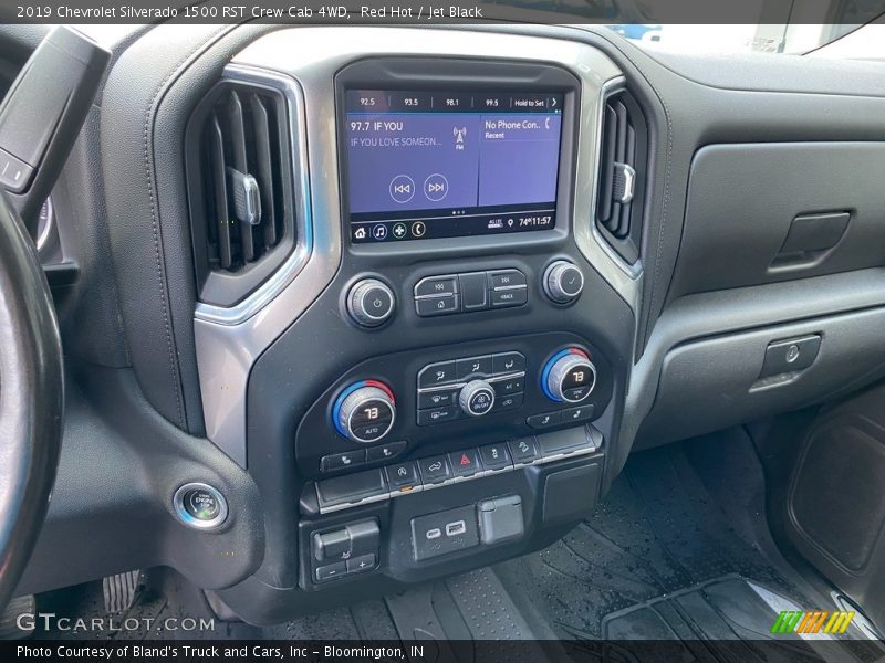 Red Hot / Jet Black 2019 Chevrolet Silverado 1500 RST Crew Cab 4WD