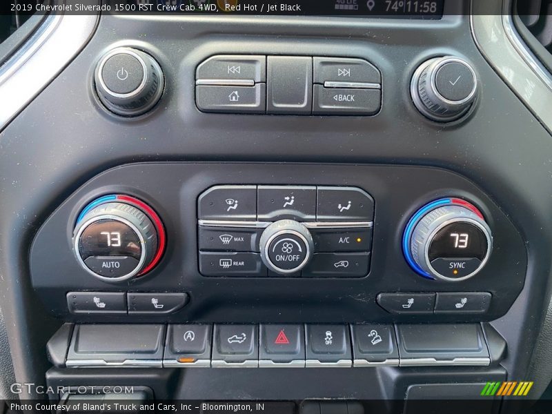 Red Hot / Jet Black 2019 Chevrolet Silverado 1500 RST Crew Cab 4WD