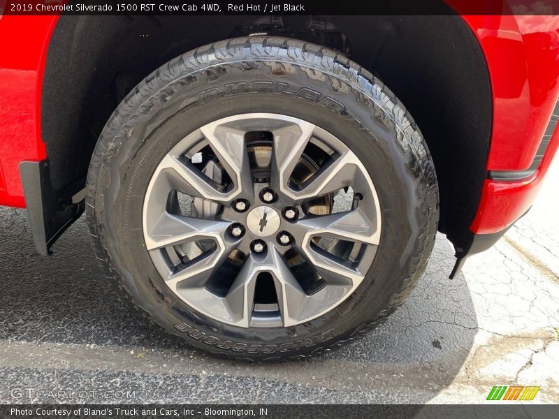 Red Hot / Jet Black 2019 Chevrolet Silverado 1500 RST Crew Cab 4WD