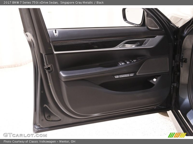 Singapore Gray Metallic / Black 2017 BMW 7 Series 750i xDrive Sedan