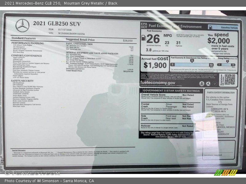 Mountain Grey Metallic / Black 2021 Mercedes-Benz GLB 250