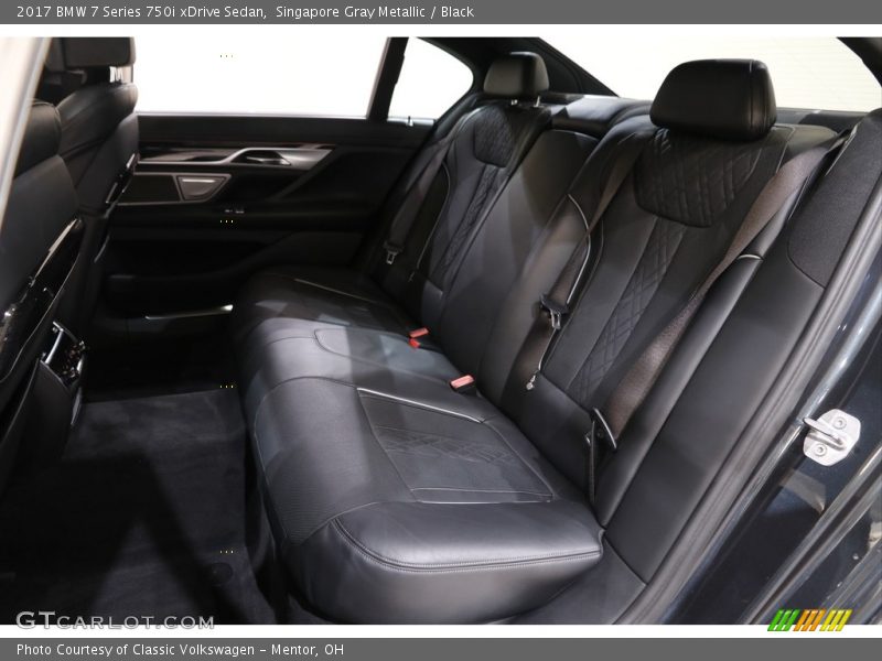 Singapore Gray Metallic / Black 2017 BMW 7 Series 750i xDrive Sedan
