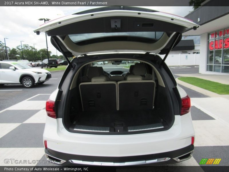 White Diamond Pearl / Parchment 2017 Acura MDX SH-AWD