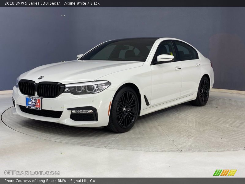 Alpine White / Black 2018 BMW 5 Series 530i Sedan