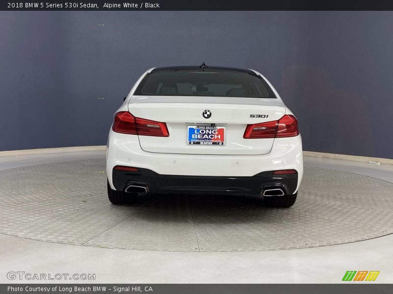 Alpine White / Black 2018 BMW 5 Series 530i Sedan