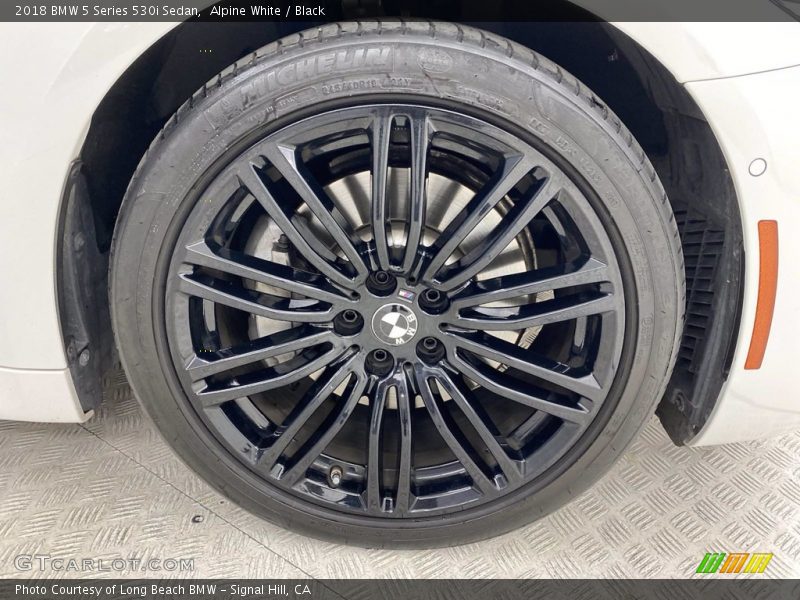 Alpine White / Black 2018 BMW 5 Series 530i Sedan