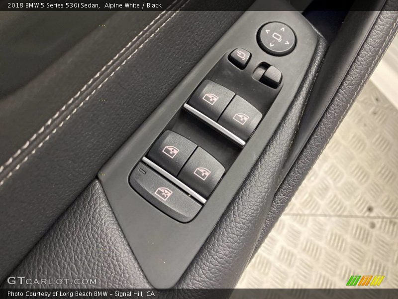 Alpine White / Black 2018 BMW 5 Series 530i Sedan