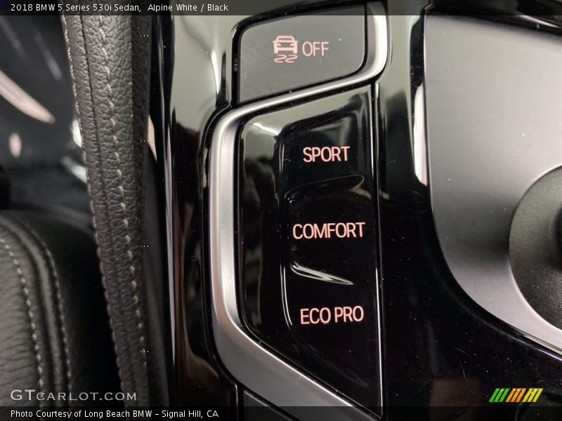 Alpine White / Black 2018 BMW 5 Series 530i Sedan