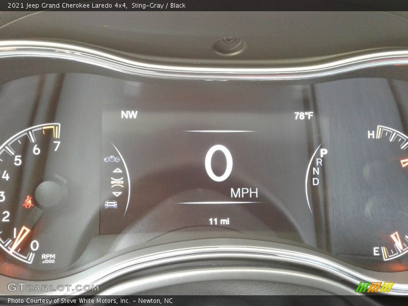 Sting-Gray / Black 2021 Jeep Grand Cherokee Laredo 4x4