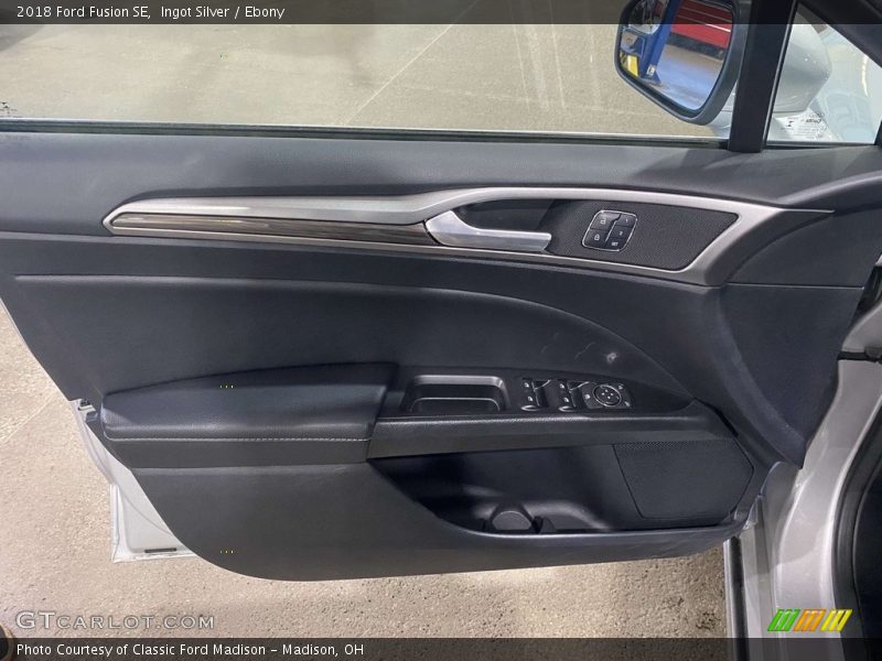 Ingot Silver / Ebony 2018 Ford Fusion SE