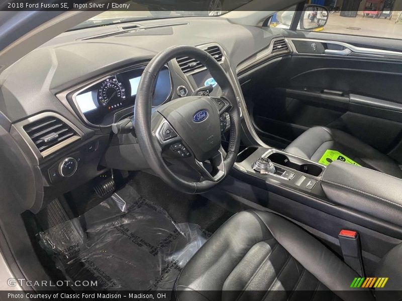 Ingot Silver / Ebony 2018 Ford Fusion SE