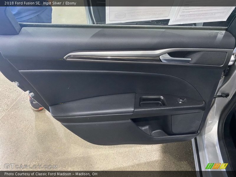 Ingot Silver / Ebony 2018 Ford Fusion SE