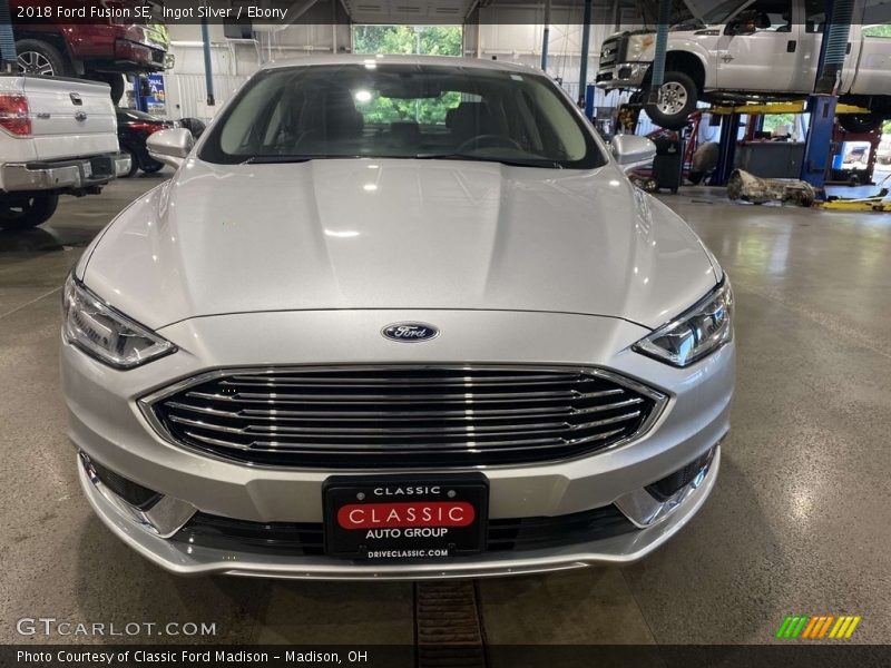 Ingot Silver / Ebony 2018 Ford Fusion SE