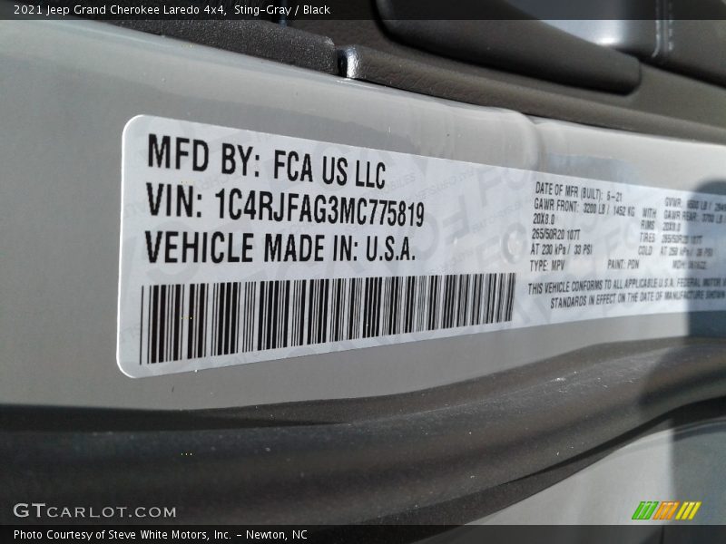 Sting-Gray / Black 2021 Jeep Grand Cherokee Laredo 4x4
