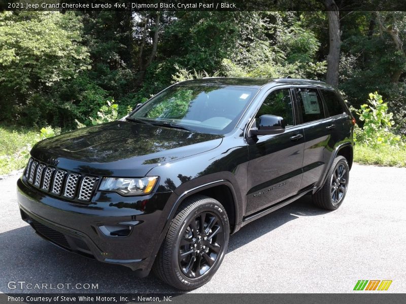 Diamond Black Crystal Pearl / Black 2021 Jeep Grand Cherokee Laredo 4x4