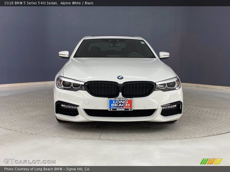 Alpine White / Black 2018 BMW 5 Series 540i Sedan