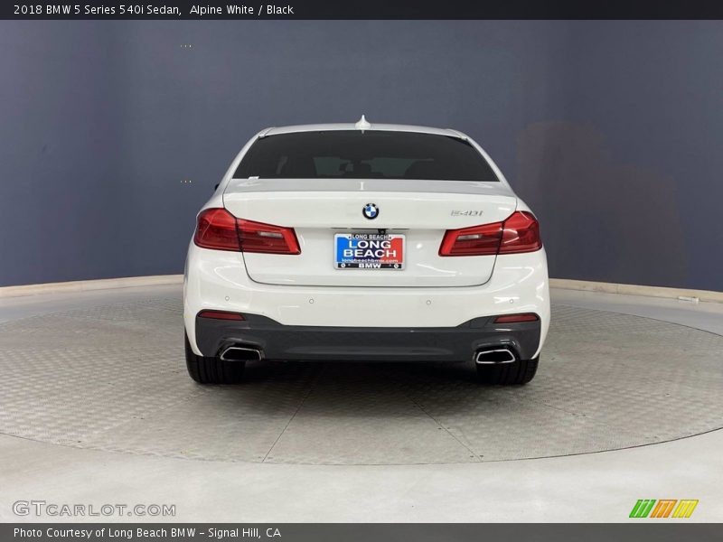 Alpine White / Black 2018 BMW 5 Series 540i Sedan