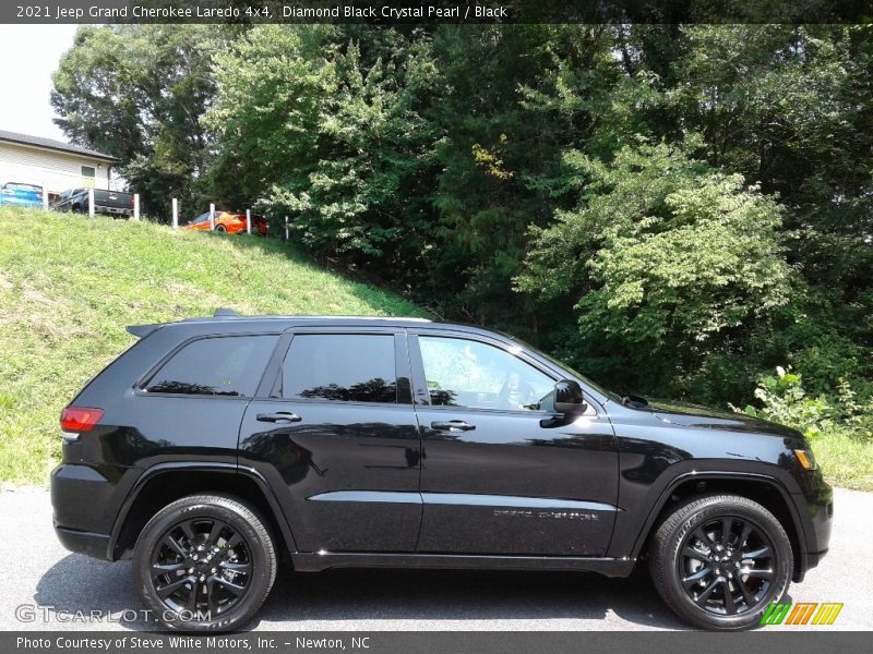  2021 Grand Cherokee Laredo 4x4 Diamond Black Crystal Pearl