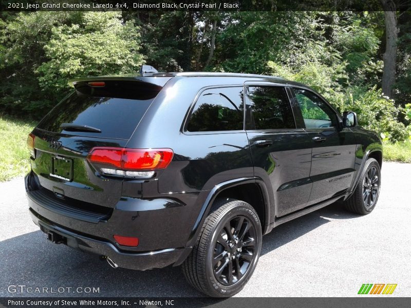 Diamond Black Crystal Pearl / Black 2021 Jeep Grand Cherokee Laredo 4x4