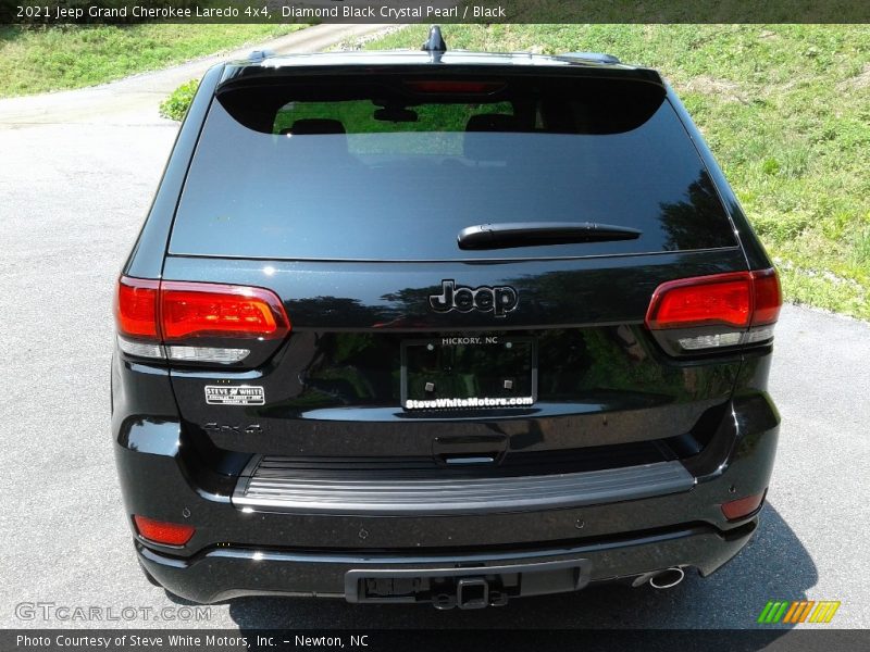 Diamond Black Crystal Pearl / Black 2021 Jeep Grand Cherokee Laredo 4x4