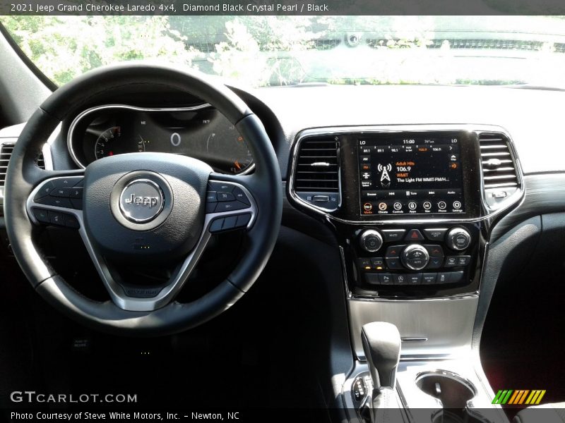 Diamond Black Crystal Pearl / Black 2021 Jeep Grand Cherokee Laredo 4x4
