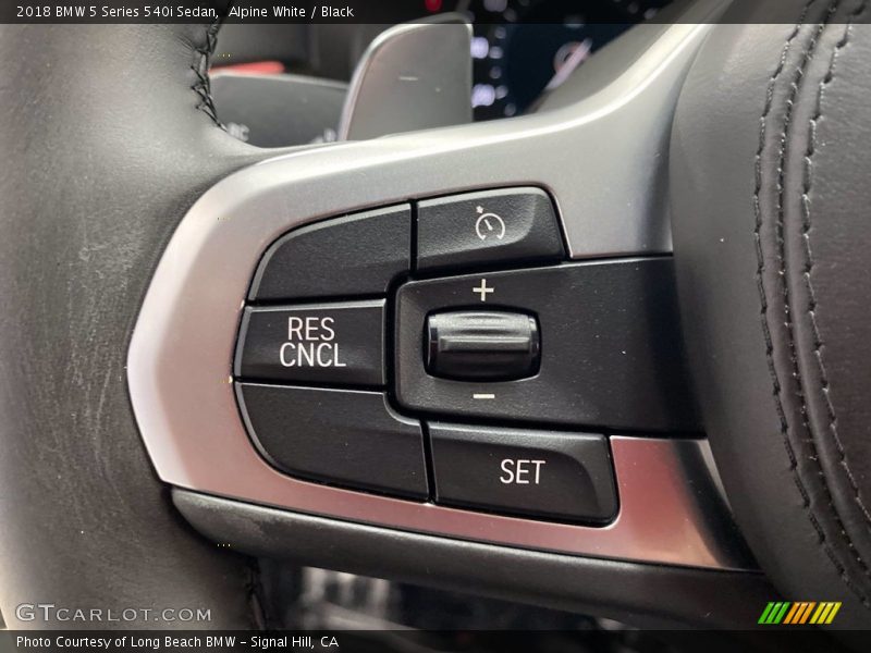 Alpine White / Black 2018 BMW 5 Series 540i Sedan