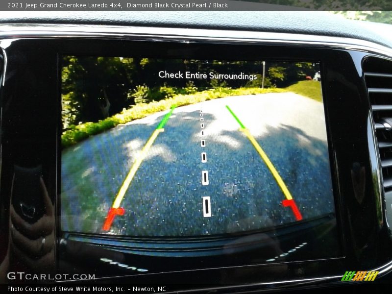 Diamond Black Crystal Pearl / Black 2021 Jeep Grand Cherokee Laredo 4x4