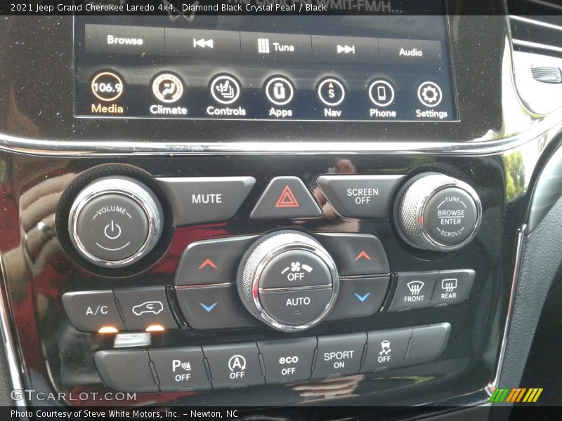 Diamond Black Crystal Pearl / Black 2021 Jeep Grand Cherokee Laredo 4x4