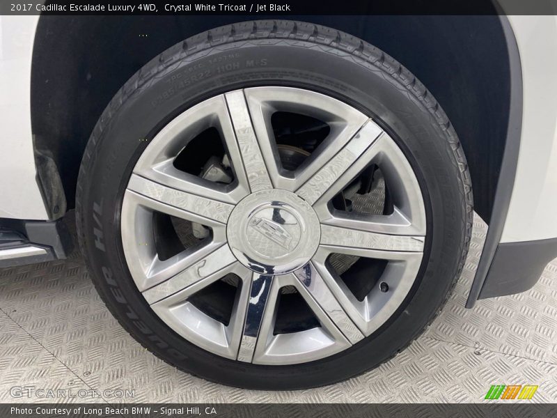 Crystal White Tricoat / Jet Black 2017 Cadillac Escalade Luxury 4WD