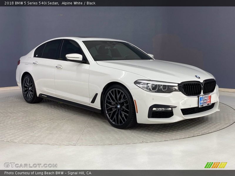 Alpine White / Black 2018 BMW 5 Series 540i Sedan