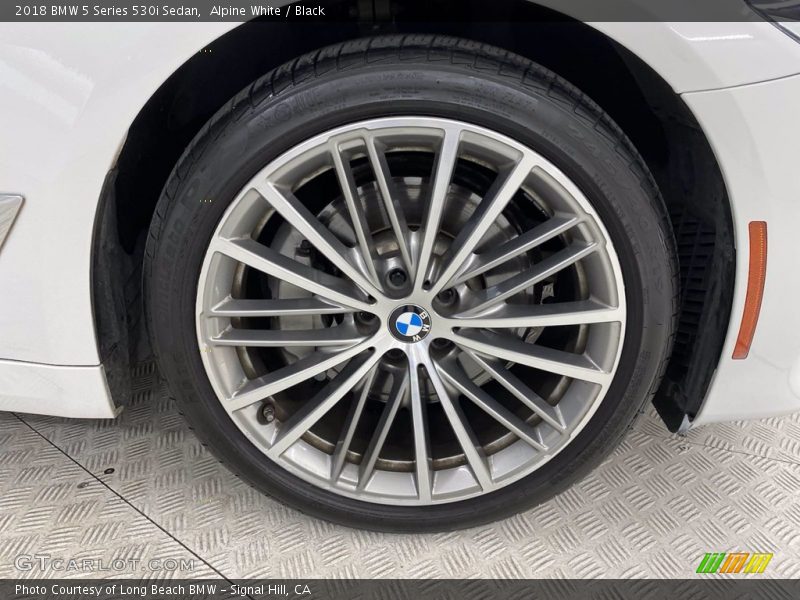 Alpine White / Black 2018 BMW 5 Series 530i Sedan