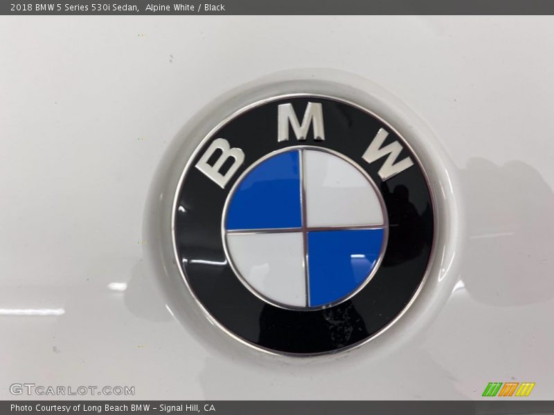 Alpine White / Black 2018 BMW 5 Series 530i Sedan