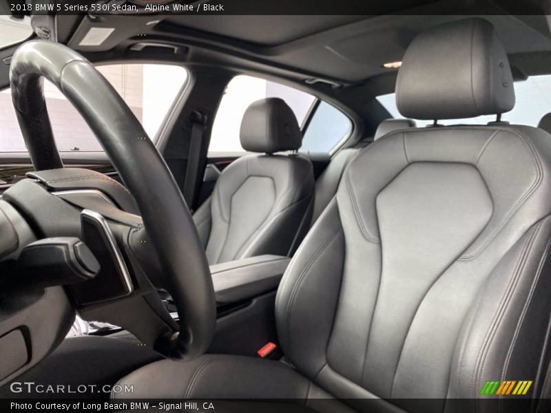 Alpine White / Black 2018 BMW 5 Series 530i Sedan