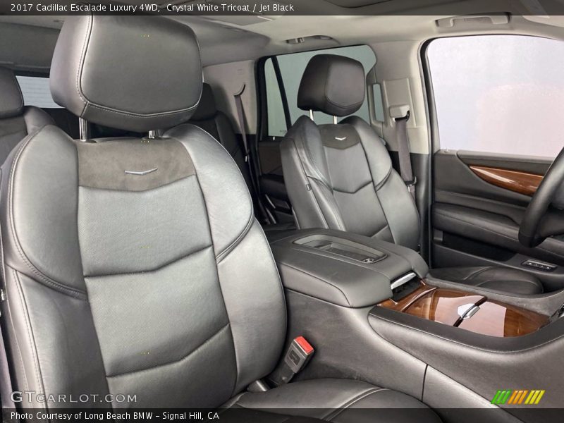Crystal White Tricoat / Jet Black 2017 Cadillac Escalade Luxury 4WD